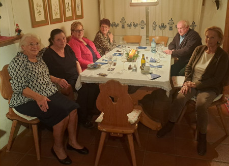 Frau Pichler und Gäste